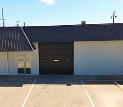2800 W Division St, Arlington, TX à louer Photo de l’immeuble– Image 1 sur 6