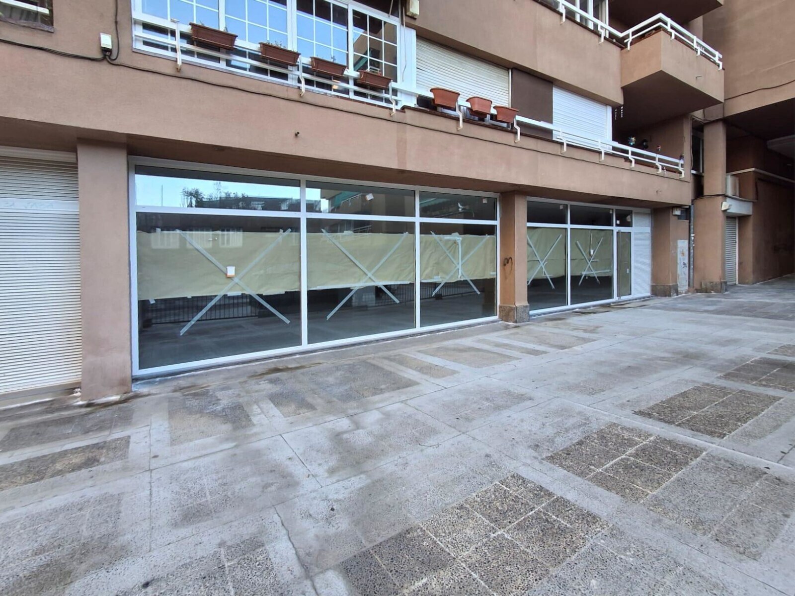 Local commercial dans Mataró, Barcelona à louer Photo principale– Image 1 sur 2
