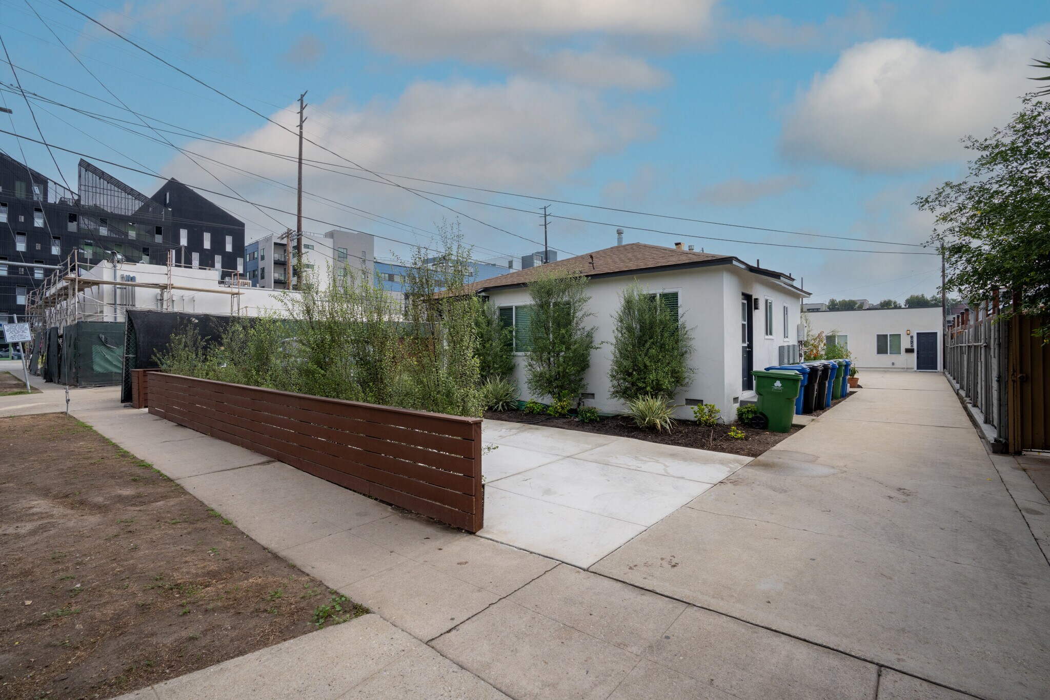 10720 Charnock Rd, Los Angeles, CA à vendre Photo principale– Image 1 sur 34