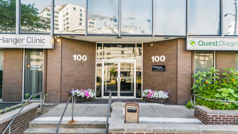 100 Retreat Ave, Hartford, CT à vendre - Photo de l’immeuble – Image 3 sur 7