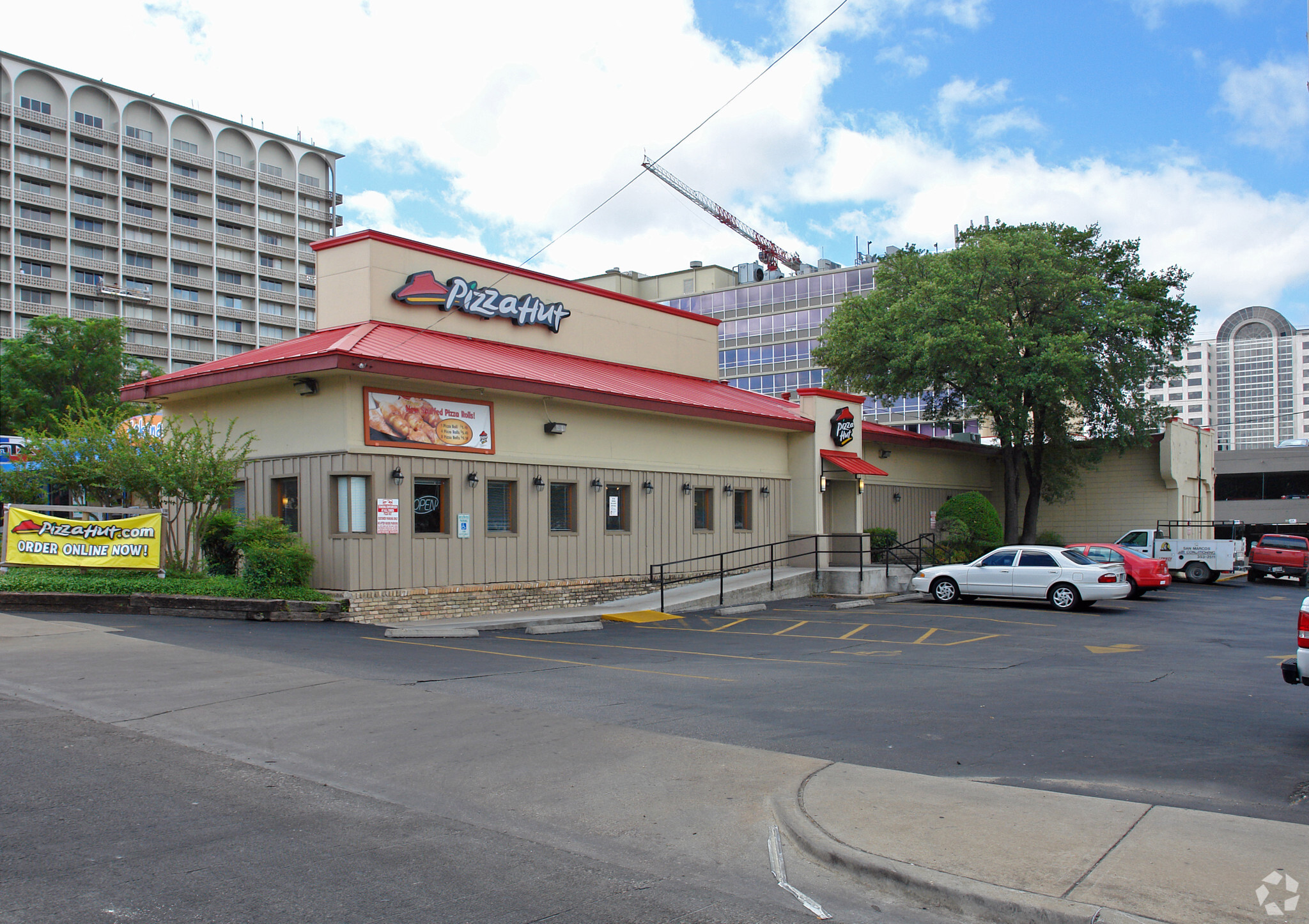1811 Guadalupe St, Austin, TX à louer Photo de l’immeuble– Image 1 sur 3