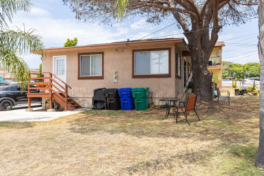 2216-18 Dunlop st, San Diego, CA à vendre - Photo de l’immeuble – Image 3 sur 6