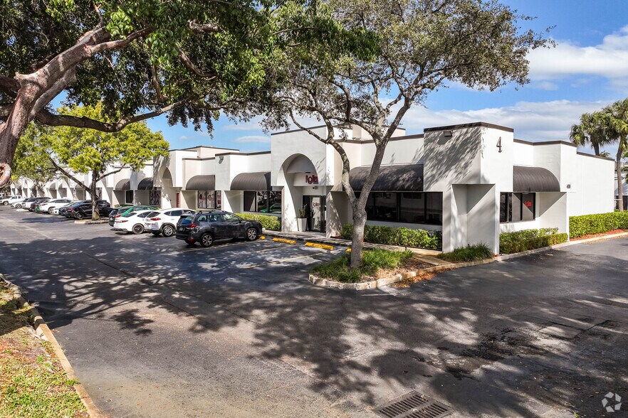 6555 Powerline Rd, Fort Lauderdale, FL à louer - Photo de l’immeuble – Image 3 sur 12