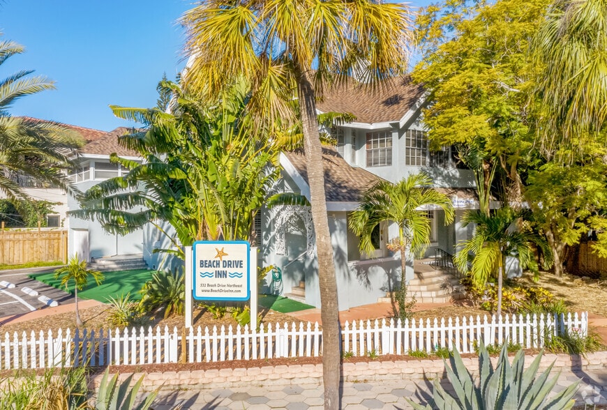 532 Beach Dr NE, Saint Petersburg, FL à vendre - Photo de l’immeuble – Image 2 sur 47