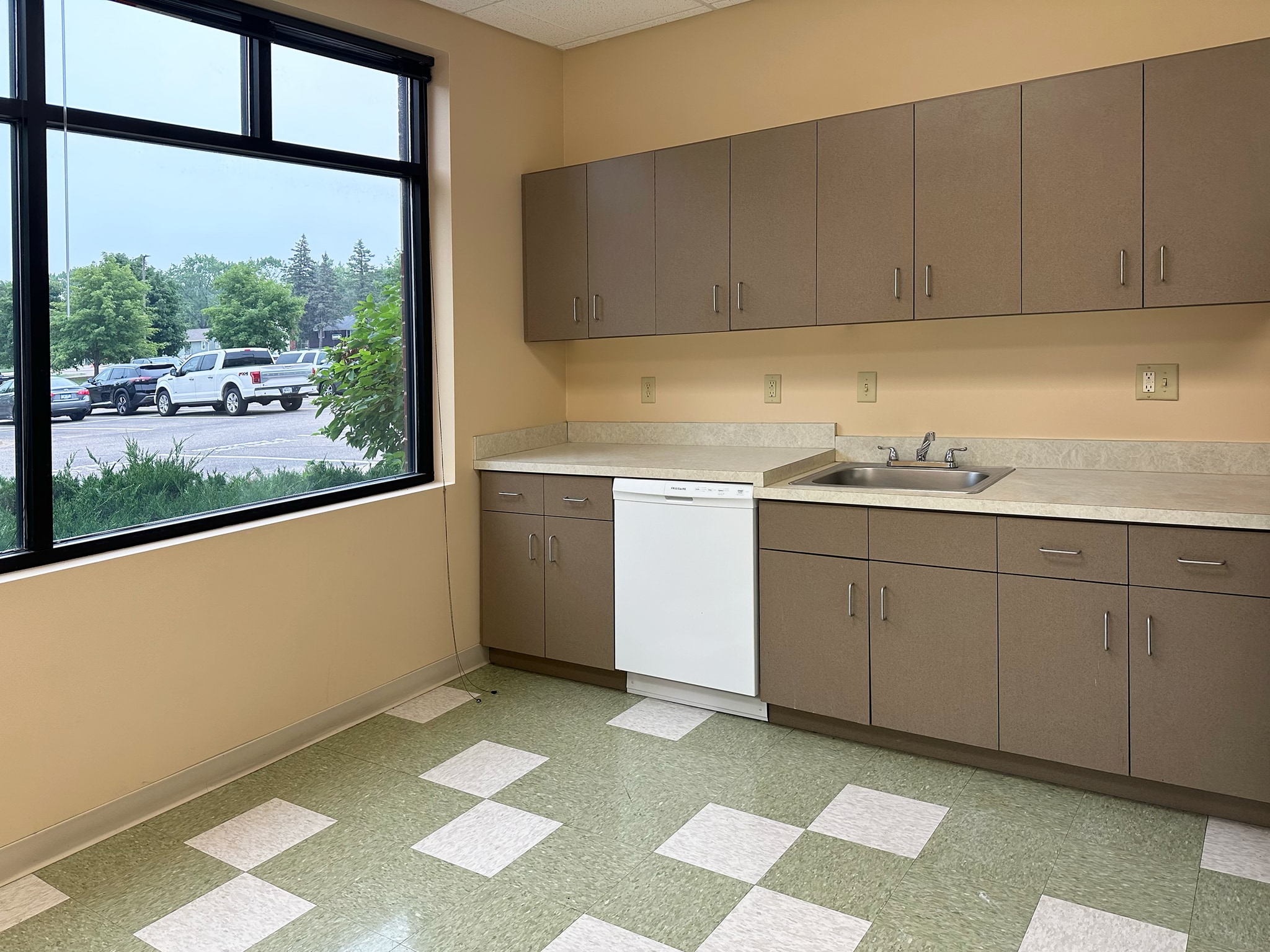 10160 Foley Blvd, Coon Rapids, MN à louer Photo intérieure– Image 1 sur 8