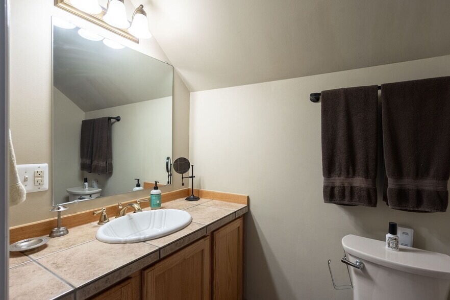 206 E Liberty St, Milford, MI à vendre - Photo de l’immeuble – Image 2 sur 85