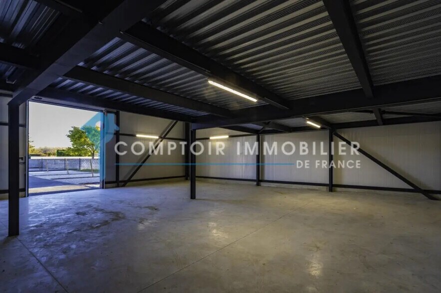 Industriel/Logistique dans Deyme à louer - Photo de l’immeuble – Image 2 sur 9