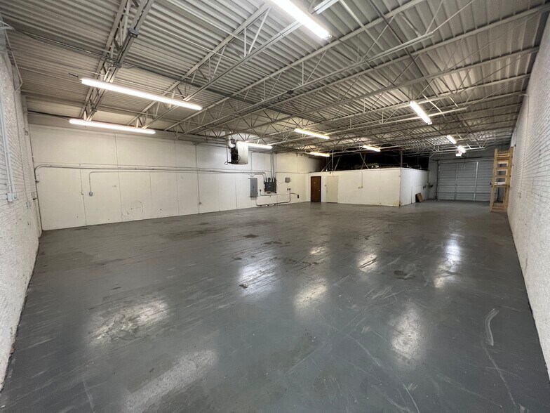 13526-13534 Method St, Dallas, TX à louer - Photo intérieure – Image 2 sur 3