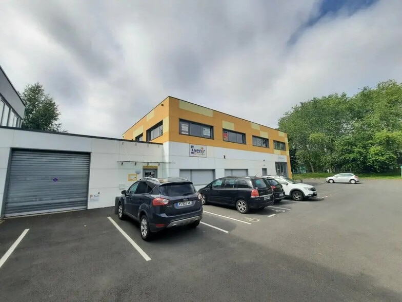 Bureau dans Mont-Saint-Aignan à louer - Photo de l’immeuble – Image 1 sur 11