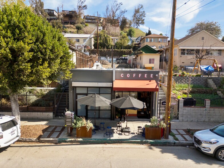 2734 N Eastern Ave, Los Angeles, CA à vendre - Photo de l’immeuble – Image 2 sur 10