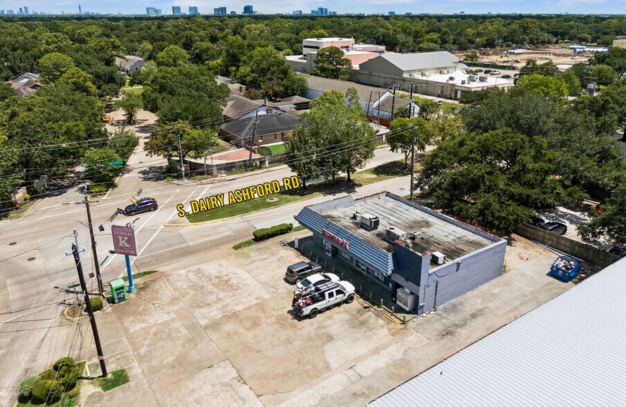 1326 S Dairy Ashford Rd, Houston, TX à vendre - Photo de l’immeuble – Image 2 sur 5