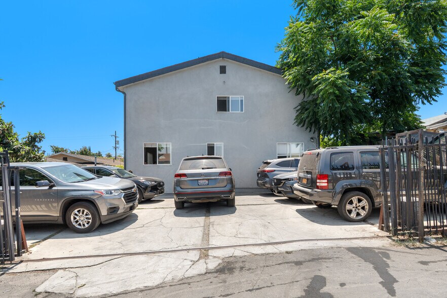 2435 Lancaster Ave, Los Angeles, CA à vendre - Photo de l’immeuble – Image 2 sur 20