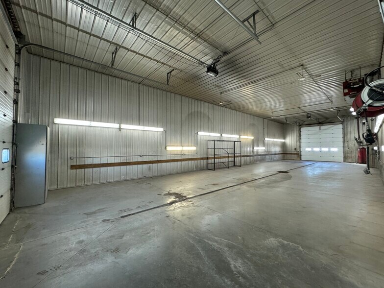 1015 N 9th Ave, Brandon, SD à louer - Photo de l’immeuble – Image 2 sur 26