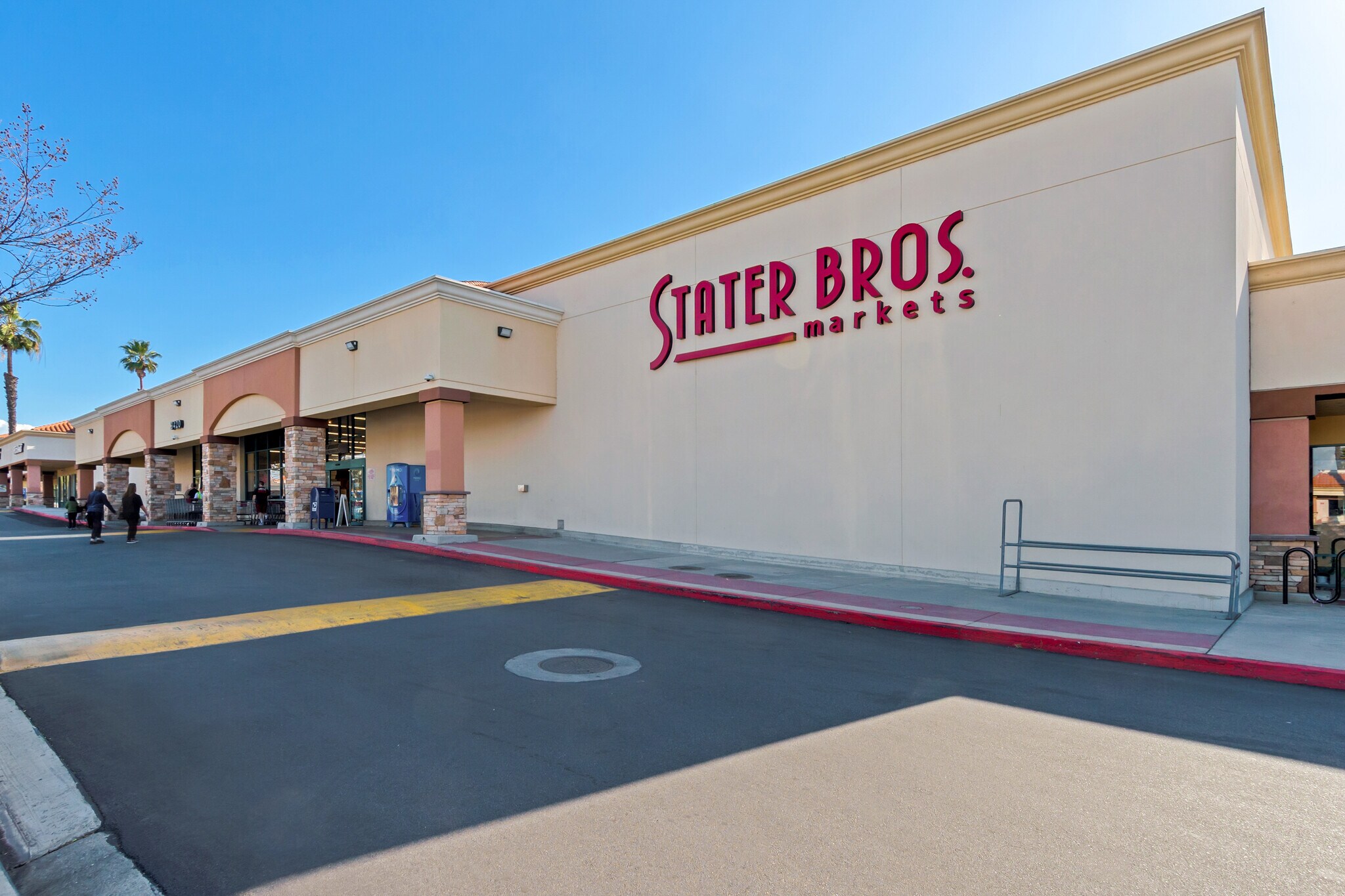 3400-3470 La Sierra Ave, Riverside, CA à louer Photo de l’immeuble– Image 1 sur 9