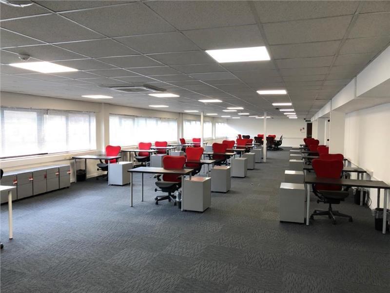 Thames Rd, Crayford à louer Photo de l’immeuble– Image 1 sur 9