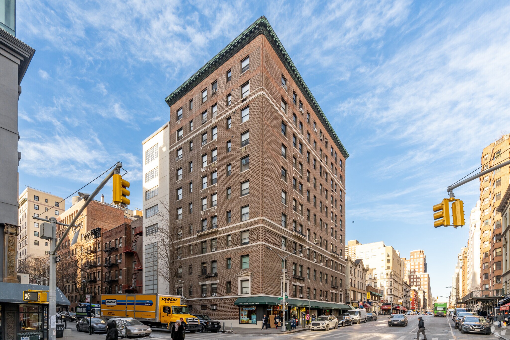 1210-1218 Lexington Ave, New York, NY à louer Photo de l’immeuble– Image 1 sur 6
