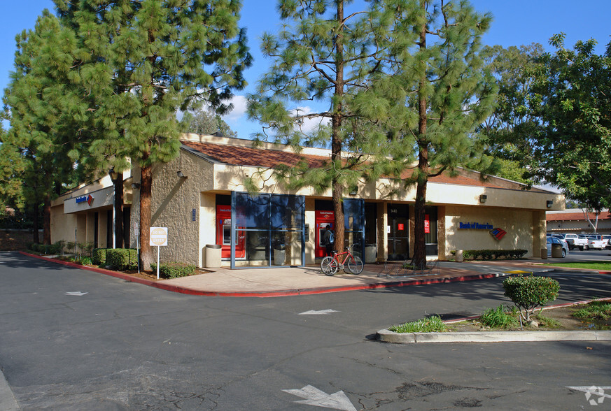 Conejo Valley Plaza portefeuille de 5 biens à vendre sur LoopNet.fr - Photo principale – Image 3 sur 5
