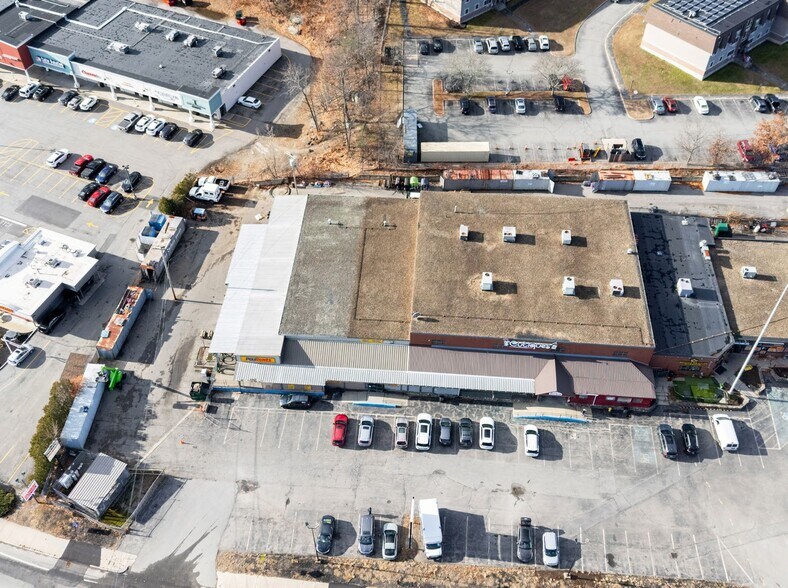 999 Central St, Leominster, MA à louer - Photo de l’immeuble – Image 2 sur 5