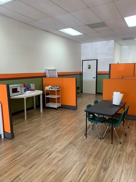 519 S Glendora Ave, Glendora, CA à louer - Photo de l’immeuble – Image 3 sur 16