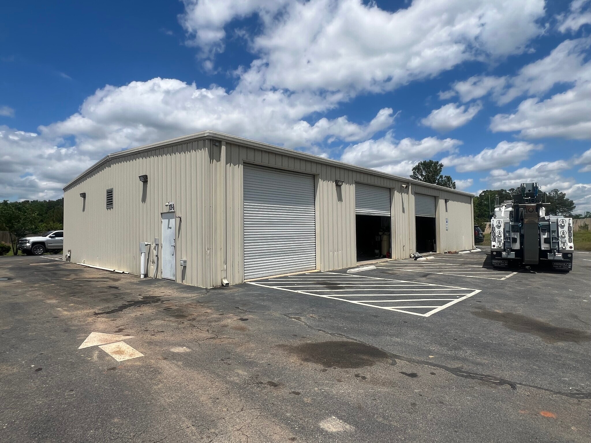 128 Airport Industrial Dr, Clayton, NC à vendre Photo principale– Image 1 sur 2