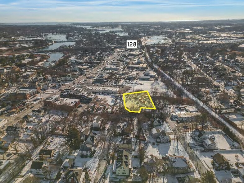 22 Warren St, Danvers, MA à vendre - Aérien – Image 2 sur 2