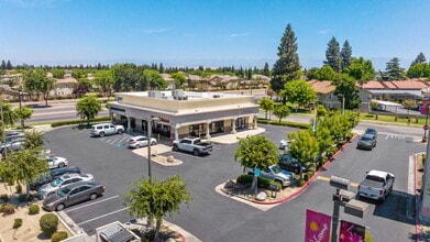 5201-5211 W. Goshen Ave, Visalia, CA à louer Photo intérieure– Image 2 sur 4