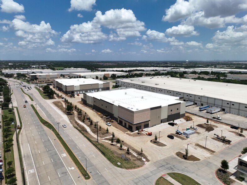 500 Gerault Rd, Flower Mound, TX à vendre - Photo de l’immeuble – Image 2 sur 6