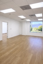 600 W Broadway, Glendale, CA à louer Photo intérieure– Image 2 sur 8