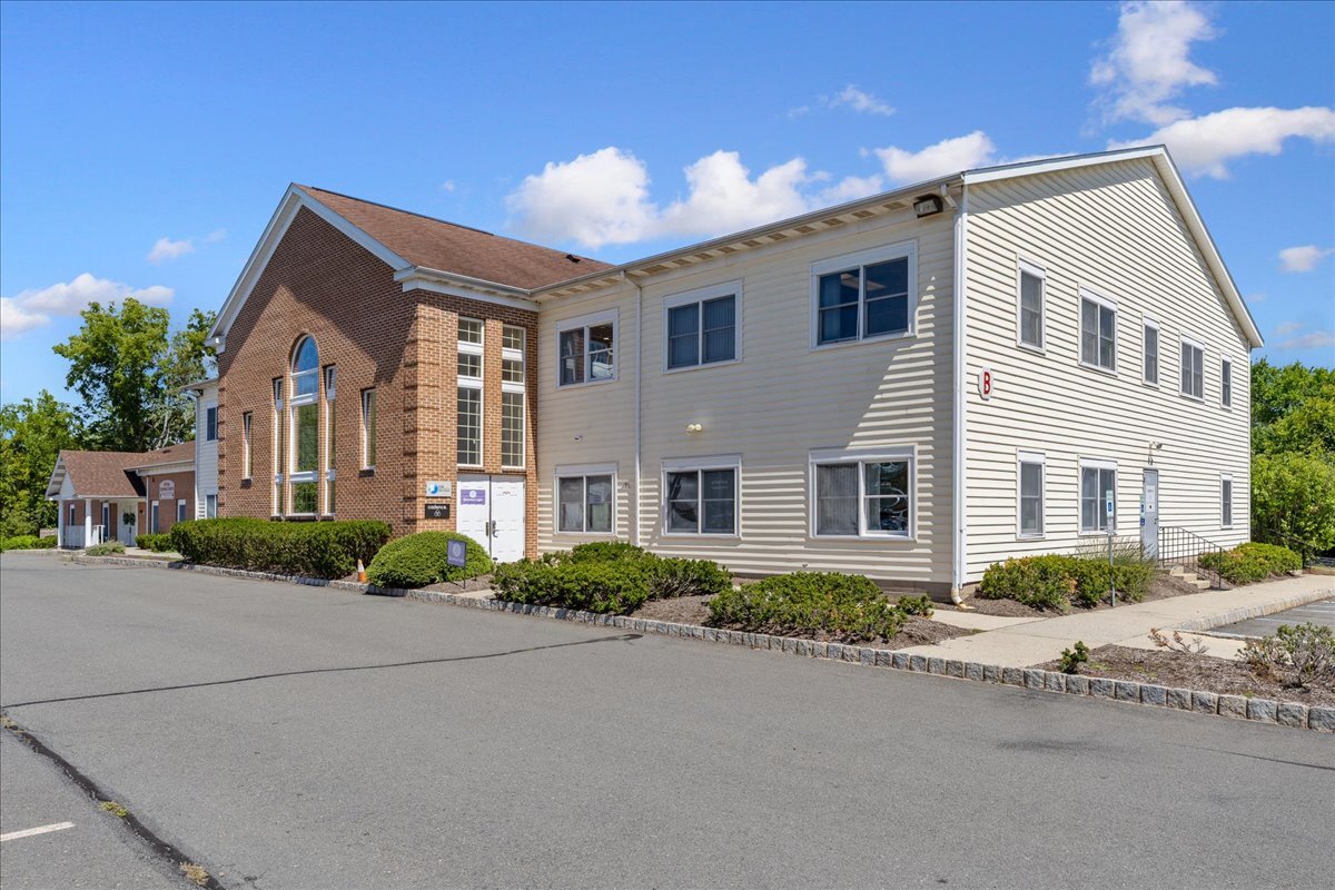 170 Township Line Rd, Hillsborough, NJ à louer Photo intérieure– Image 1 sur 22