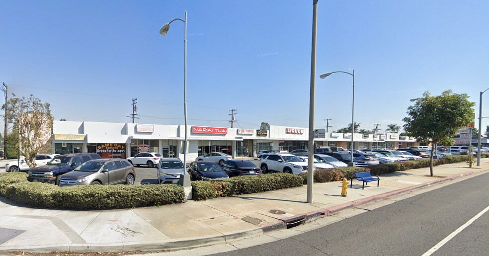 7605-7643 Firestone Blvd, Downey, CA à louer - Photo de l’immeuble – Image 2 sur 6