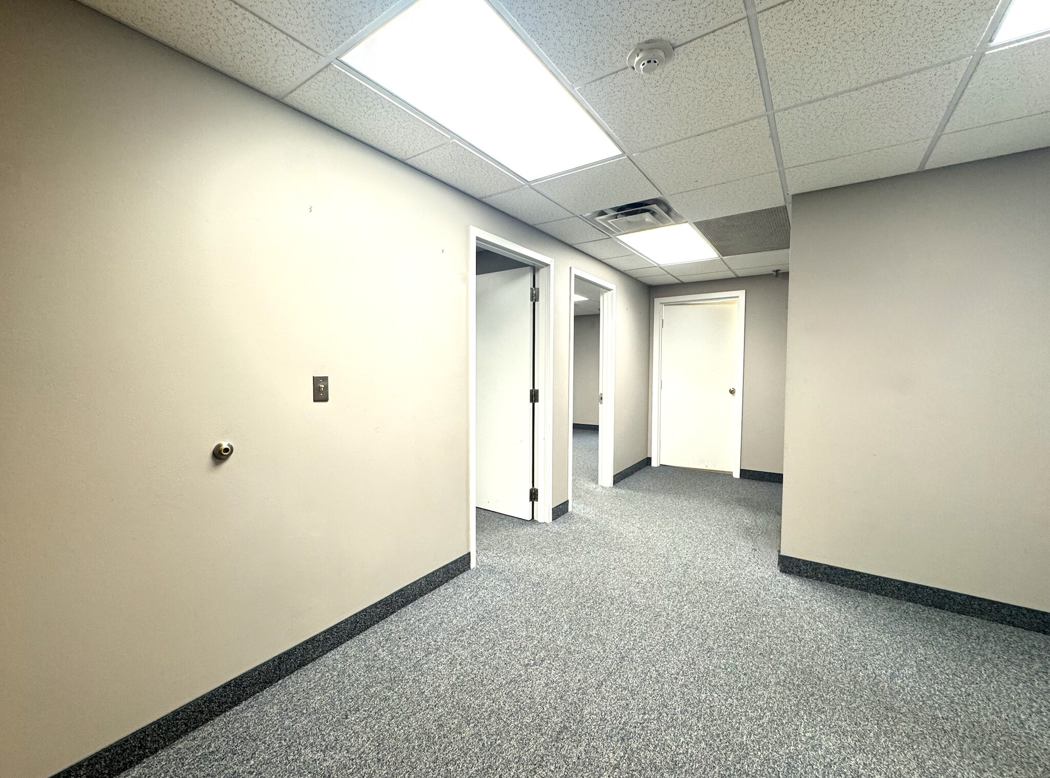 540 Meadow Street Ext, Agawam, MA à louer Photo intérieure– Image 1 sur 3