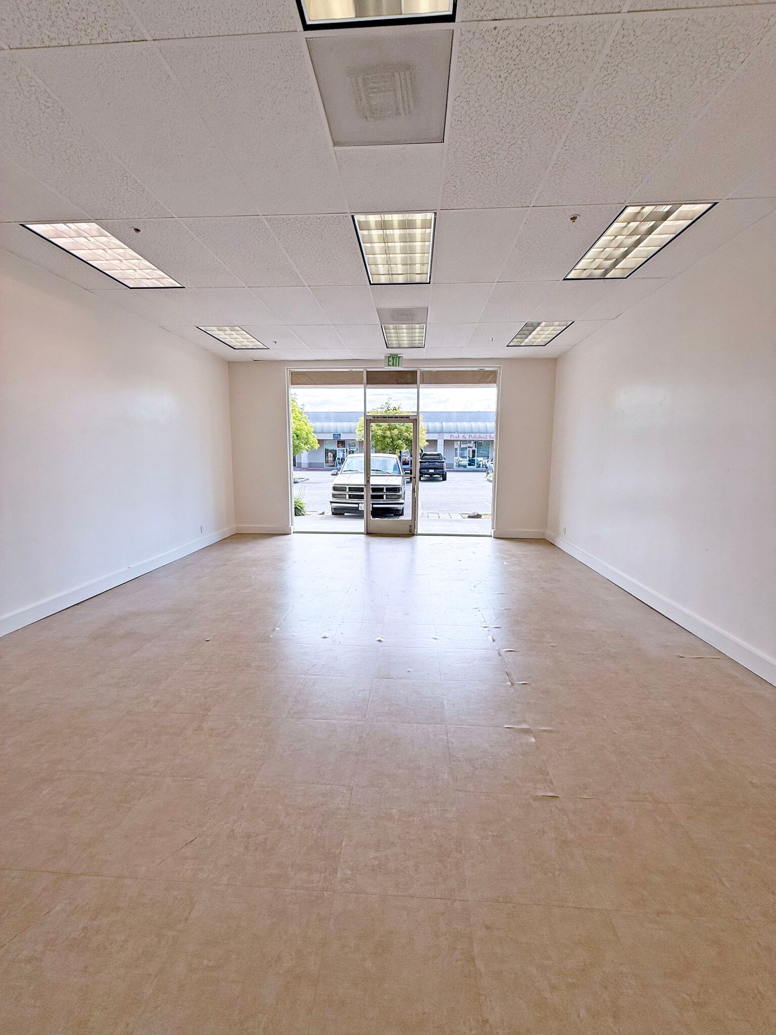 1445 Santa Rosa Ave, Santa Rosa, CA à louer Photo intérieure– Image 1 sur 5