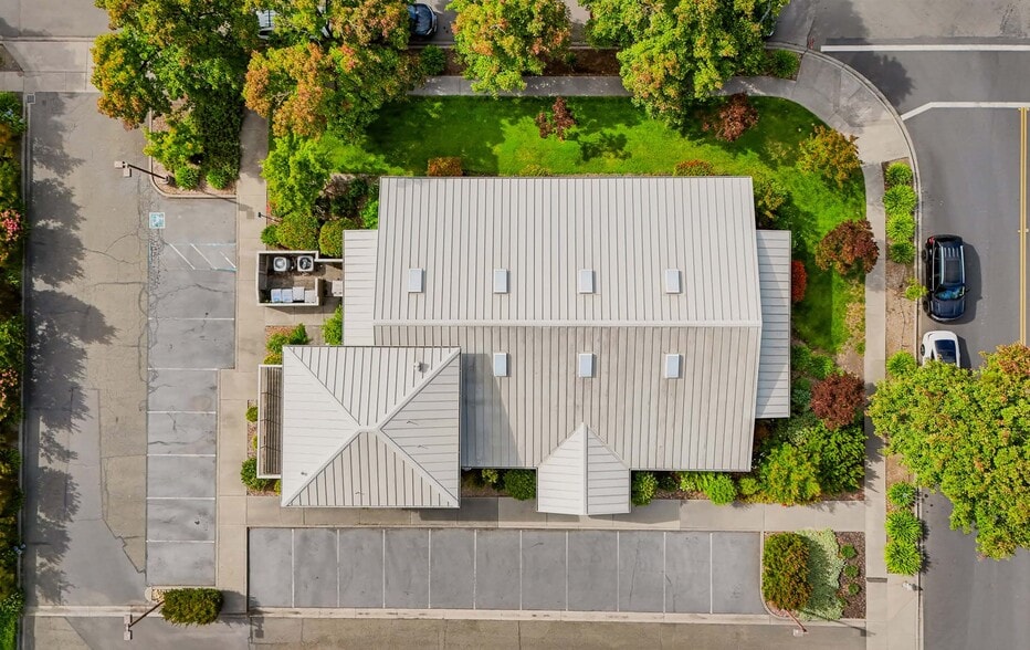 3200 Villa Ln, Napa, CA à vendre - Photo de l’immeuble – Image 2 sur 7