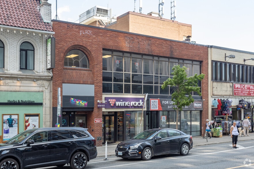 568-570 Bloor St W, Toronto, ON à louer - Photo principale – Image 1 sur 2