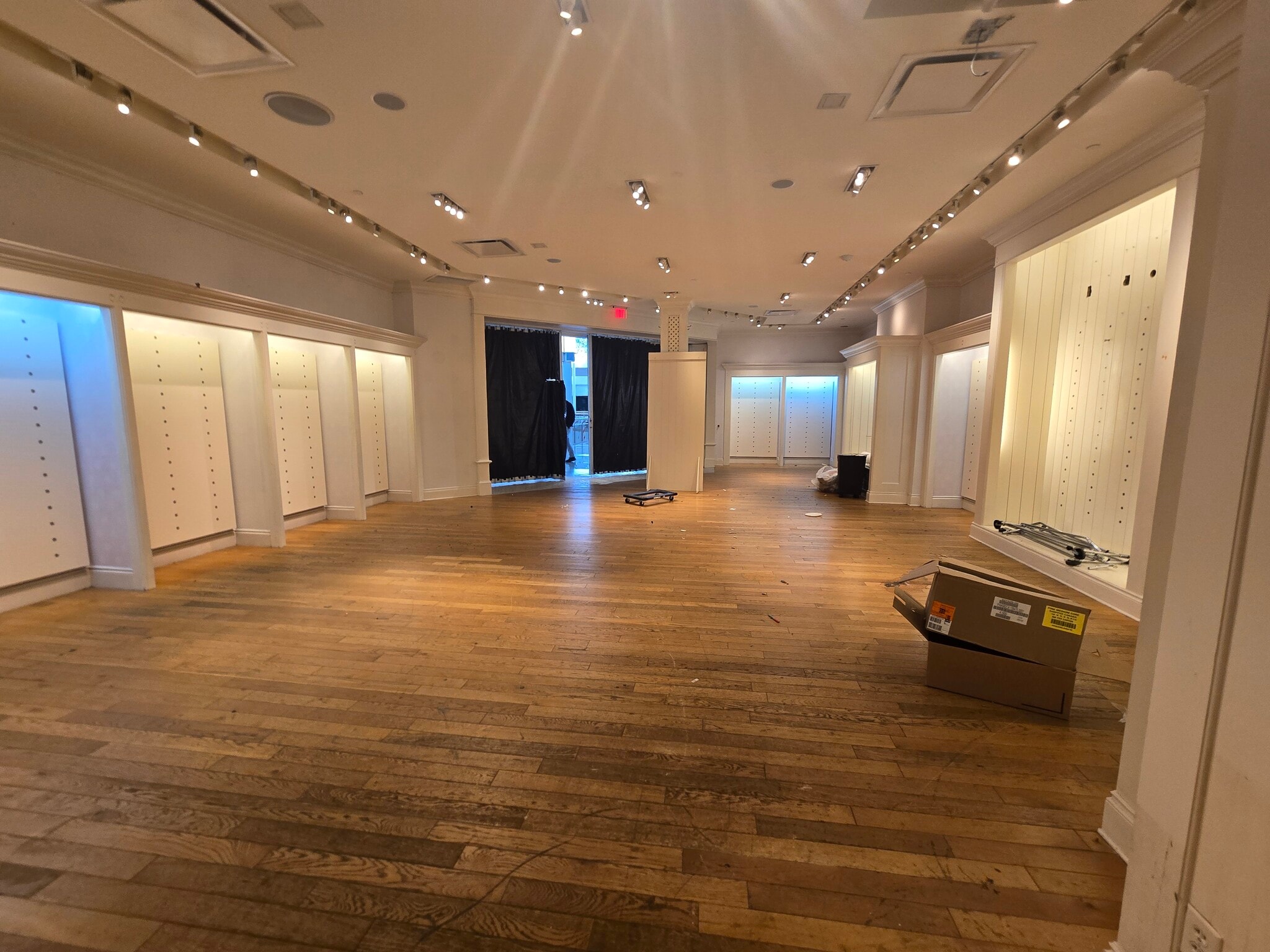 1500 Apalachee Pky, Tallahassee, FL à louer Photo intérieure– Image 1 sur 2