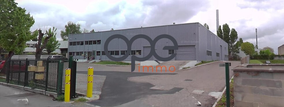 Industriel/Logistique dans Sarcelles à vendre - Photo de l’immeuble – Image 1 sur 3