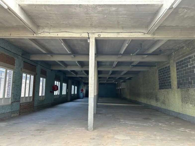 Bureau dans Wattrelos à louer - Photo intérieure – Image 1 sur 4