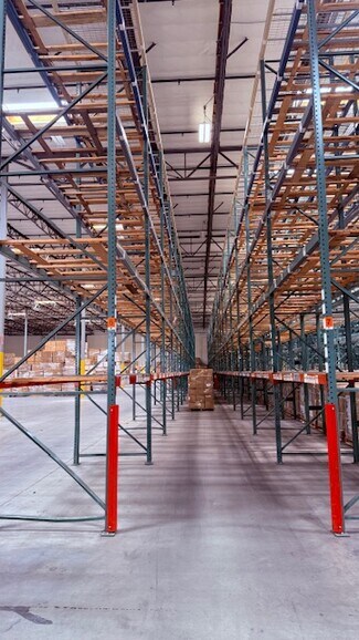 Plus de détails pour 11450 Philadelphia St, Jurupa Valley, CA - Industriel/Logistique à louer