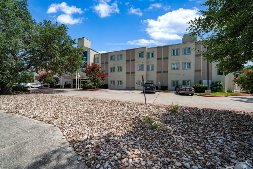 126 Kenley Pl, San Antonio, TX à vendre - Photo de l’immeuble – Image 3 sur 16