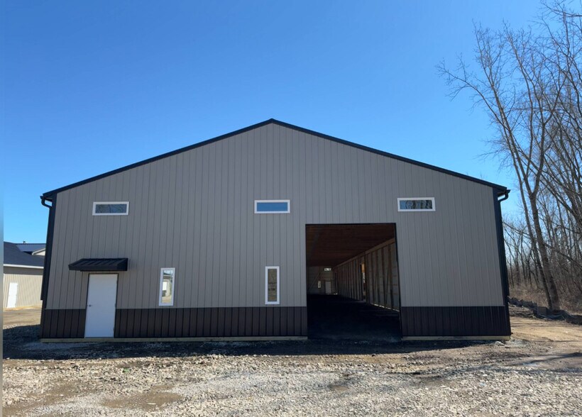 3739 Old Columbus Rd, Carroll, OH à louer - Photo de l’immeuble – Image 3 sur 7
