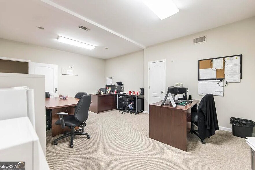 105 Industrial Way, Byron, GA à louer - Photo de l’immeuble – Image 2 sur 6