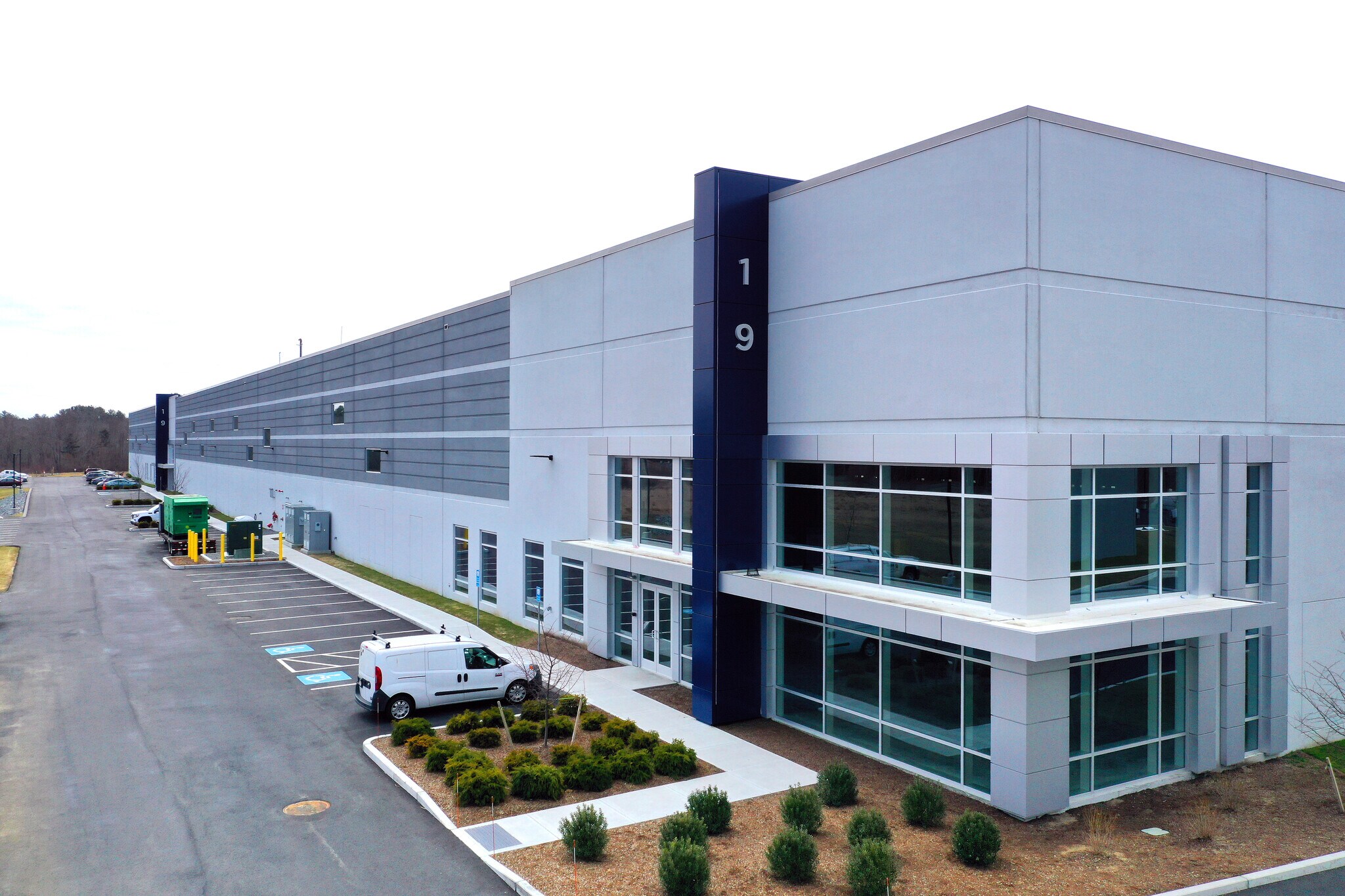 237 E Main St, Norton, MA à louer Photo principale– Image 1 sur 15