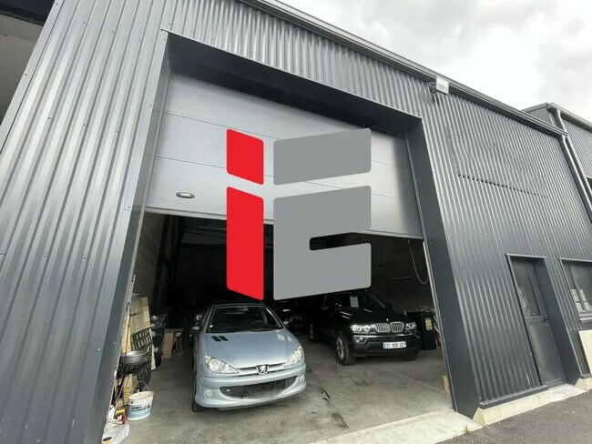 Plus de détails pour Local d'activités à louer