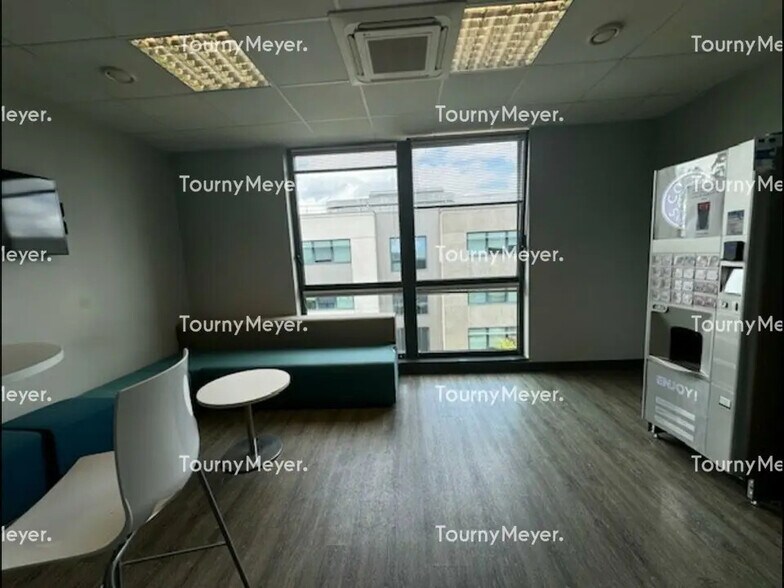 Bureau dans Saint-Herblain à louer - Photo de l’immeuble – Image 3 sur 12