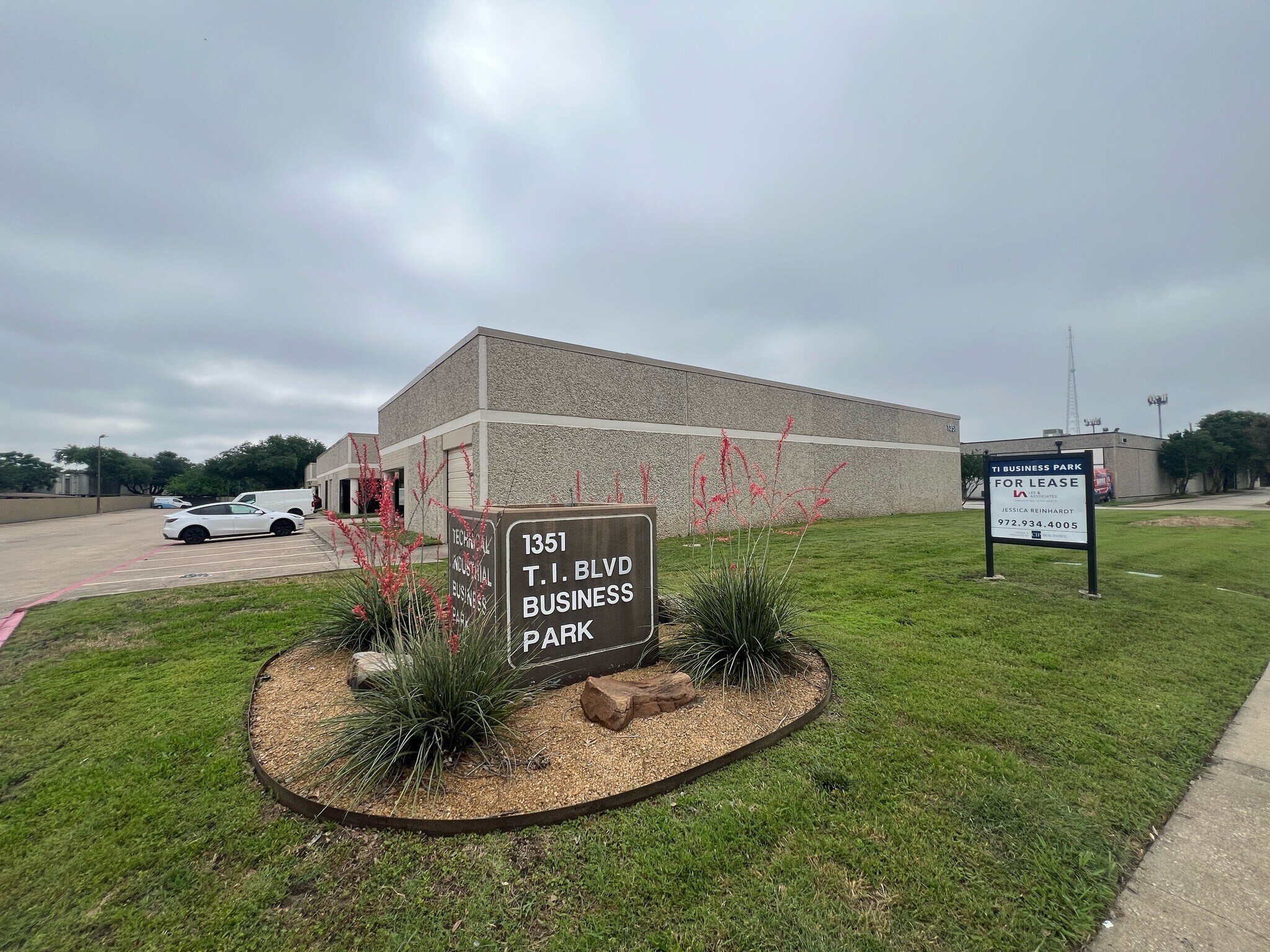 1400 S Sherman St, Richardson, TX à louer Photo de l’immeuble– Image 1 sur 4