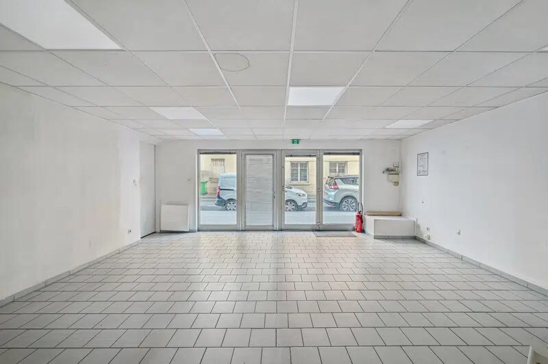 Bureau dans Paris à louer - Photo de l’immeuble – Image 2 sur 9