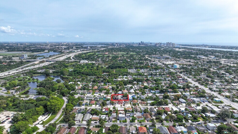 1000 W Lakewood Rd, West Palm Beach, FL à vendre - Photo de l’immeuble – Image 2 sur 15