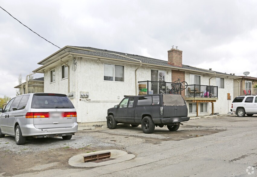 8 Huntley Close NE, Calgary, AB à vendre - Photo de l’immeuble – Image 3 sur 3