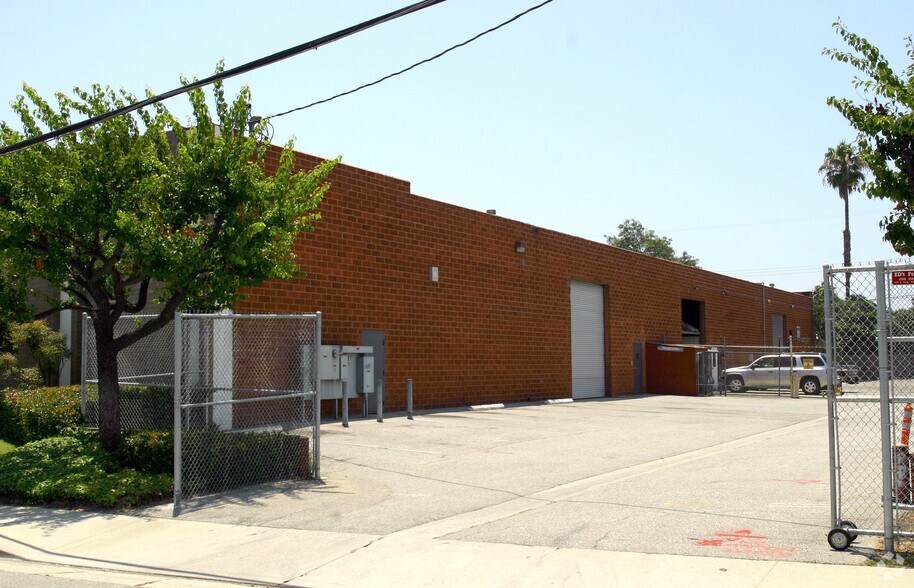 1420 W 240th St, Harbor City, CA à louer - Photo de l’immeuble – Image 2 sur 2