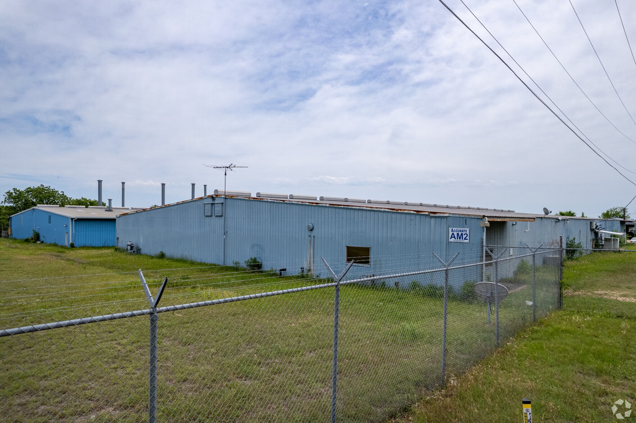 1200 & 1300 E 4th portefeuille de 2 biens à vendre sur LoopNet.fr Photo principale– Image 1 sur 8